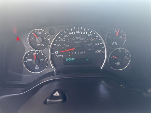 Used 2020 Chevrolet Express 2500 w/ Communications Package RWD image 10