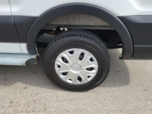 Used 2025 Ford Transit 250 Low Roof w/ Exterior Upgrade Package RWD image 9