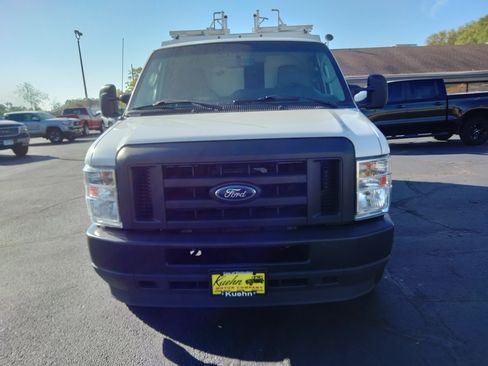 Used 2022 Ford E-350 and Econoline 350 Super Duty w/ Power Windows & Locks Group image 3