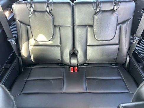 Used 2023 Ford Explorer XLT w/ Equipment Group 202A image 15