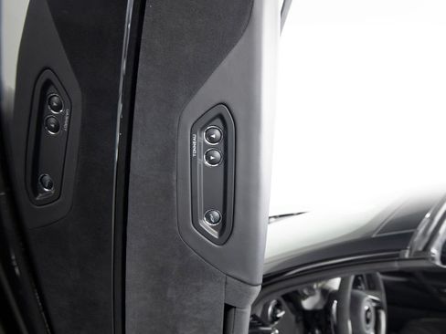 Used 2024 McLaren 750S Spider RWD image 11