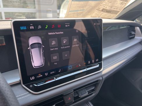 New 2026 Volkswagen Tiguan SE R-Line image 17