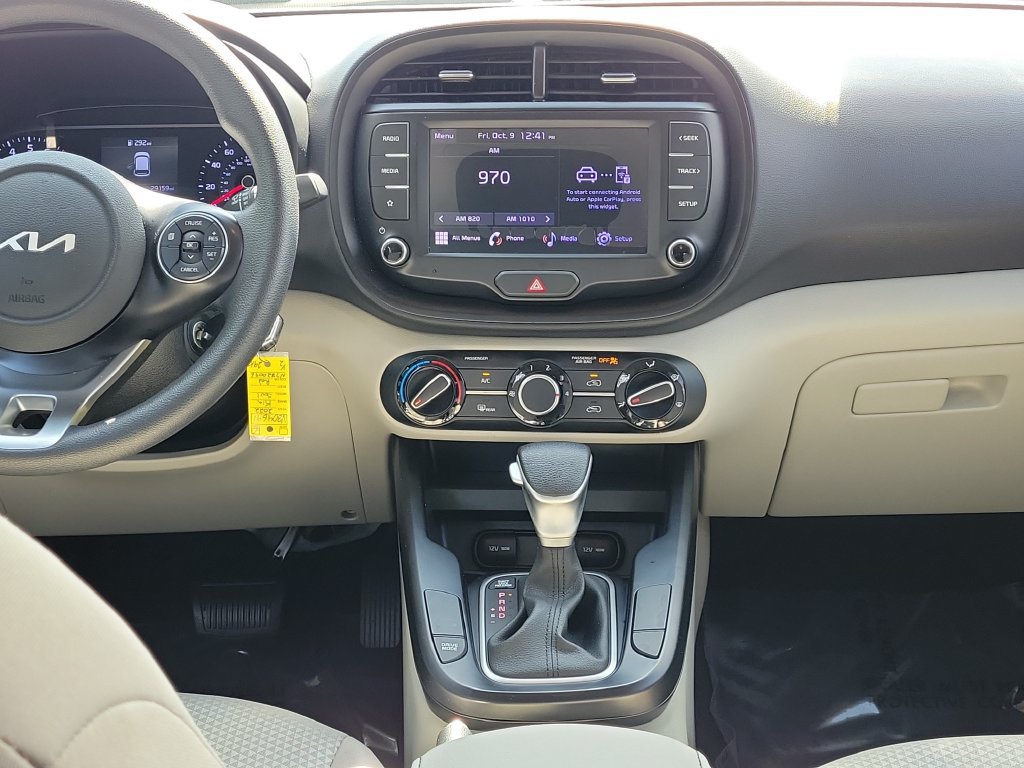 Used 2022 Kia Soul LX FWD image 15
