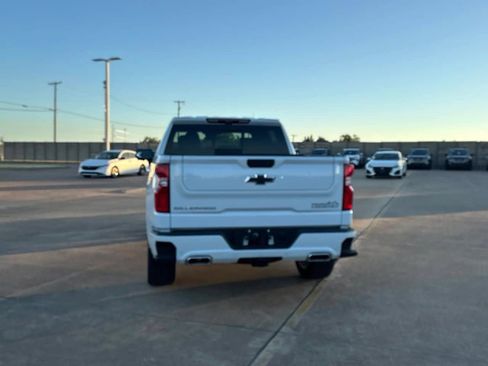 Used 2026 Chevrolet Silverado 1500 High Country AWD/4WD image 24