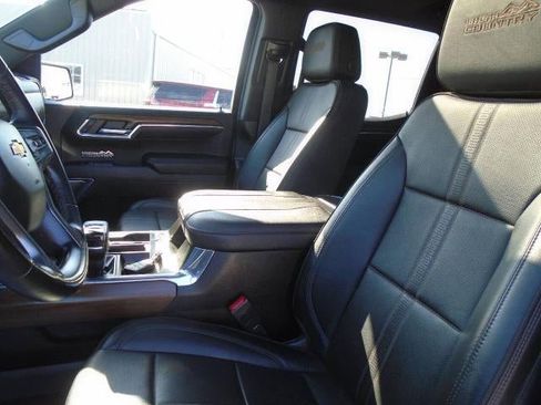 Used 2023 Chevrolet Silverado 1500 High Country w/ Z71 Off-Road Package image 18