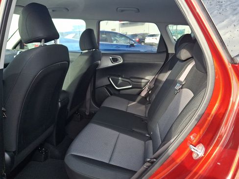 Used 2023 Kia Soul LX w/ LX Technology Package image 10