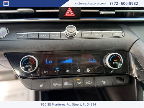Used 2023 Hyundai Elantra Limited FWD image 15