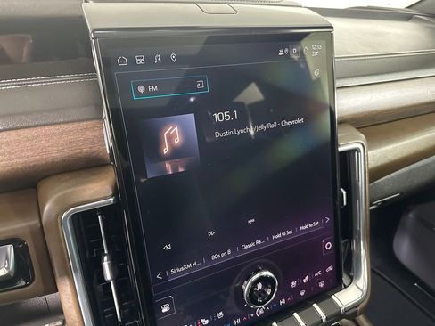 Used 2025 GMC Yukon Denali Ultimate image 19