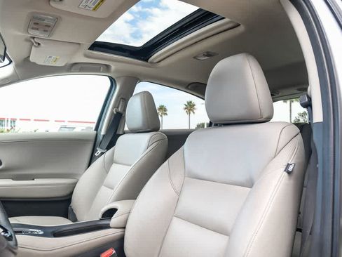 Used 2018 Honda HR-V EX-L image 17