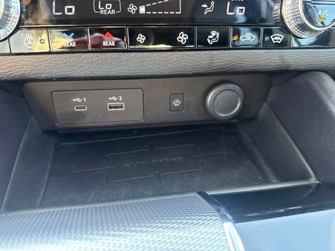 Used 2024 Mitsubishi Outlander SEL AWD/4WD image 23