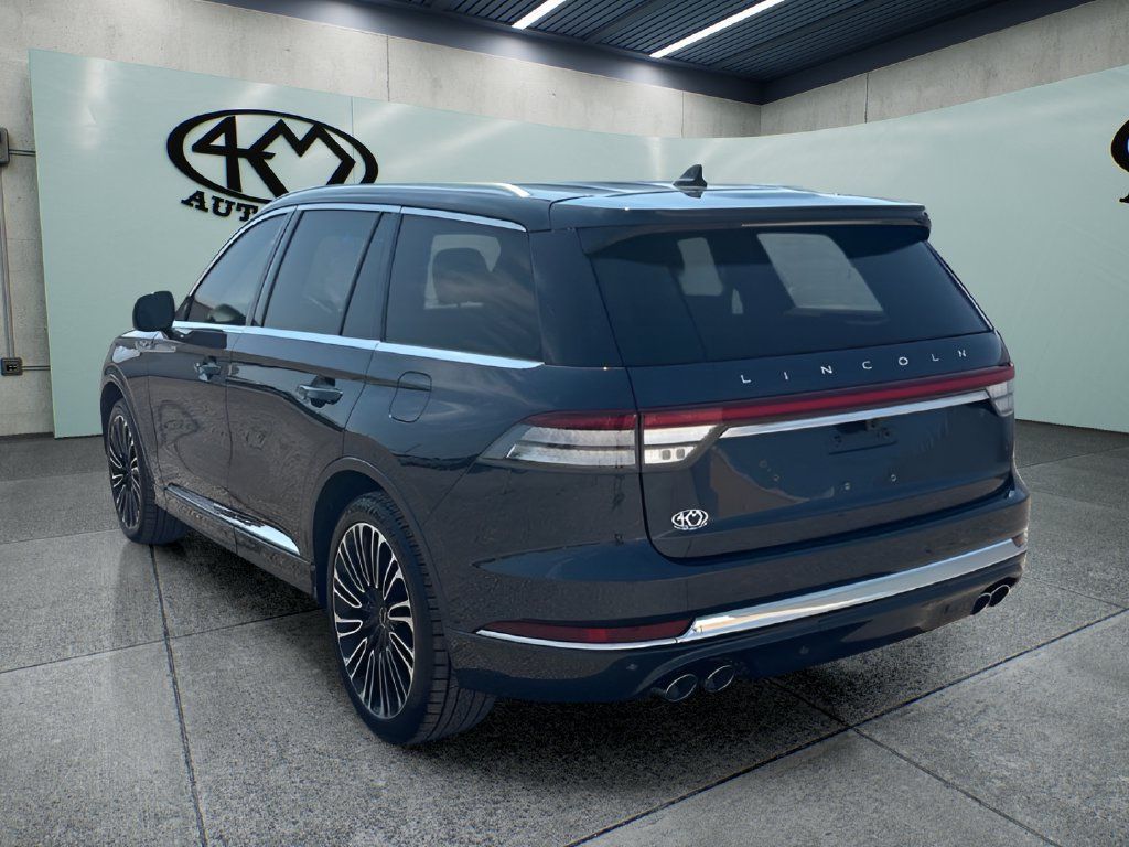 Used 2023 Lincoln Aviator Black Label w/ Class IV Trailer Tow Package AWD/4WD image 5