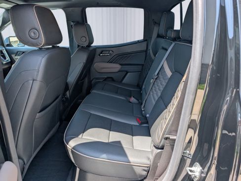 Certified 2025 GMC Canyon Denali AWD/4WD image 13