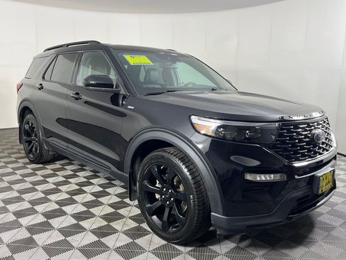 Used 2023 Ford Explorer ST-Line w/ Class IV Trailer Tow Package AWD/4WD image 3