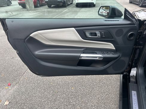 Used 2024 Ford Mustang Premium image 10