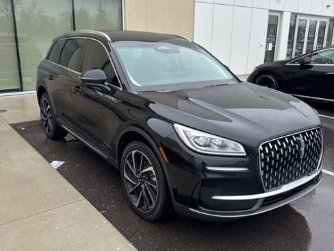 Used 2023 Lincoln Corsair Reserve w/ Equipment Group 201A image 2