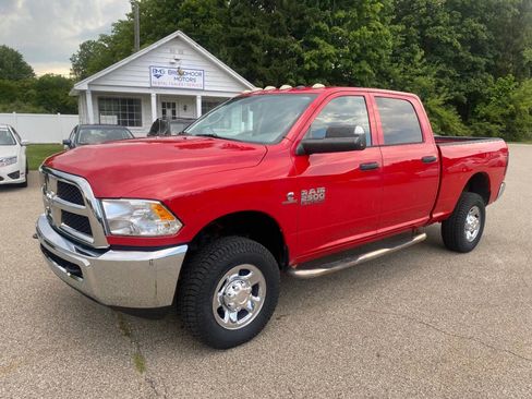 Used 2013 RAM 2500 Tradesman w/ Chrome Appearance Group image 44