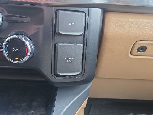 Used 2024 Ford F350 Lariat w/ Lariat Ultimate Package AWD/4WD image 35