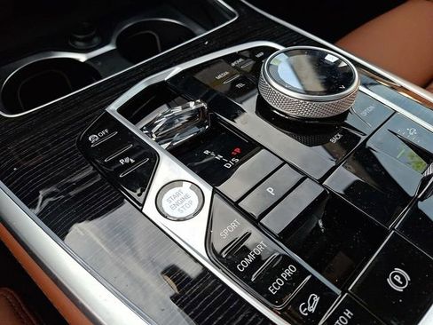 New 2026 BMW X7 M60i AWD/4WD image 13