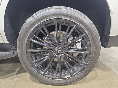 Used 2022 Cadillac Escalade Luxury AWD/4WD image 34