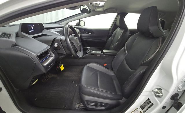 Used 2024 Toyota Prius XLE FWD image 5
