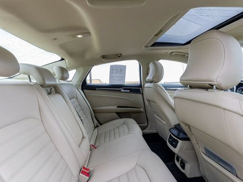 Used 2015 Ford Fusion SE w/ Equipment Group 502A FWD image 16