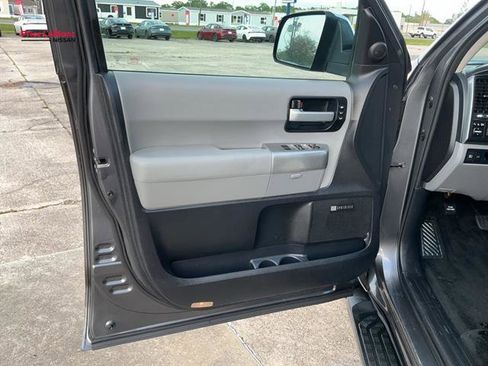 Used 2018 Toyota Sequoia Limited w/ Safety & Convenience Package image 16