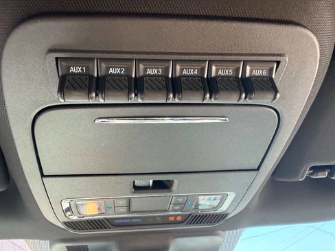 Used 2023 Ford F250 Lariat w/ Chrome Package image 31