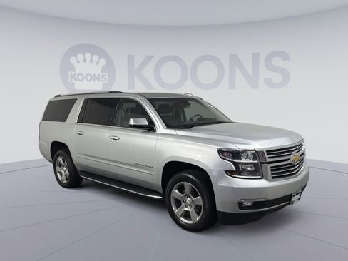 Used 2018 Chevrolet Suburban Premier image 10