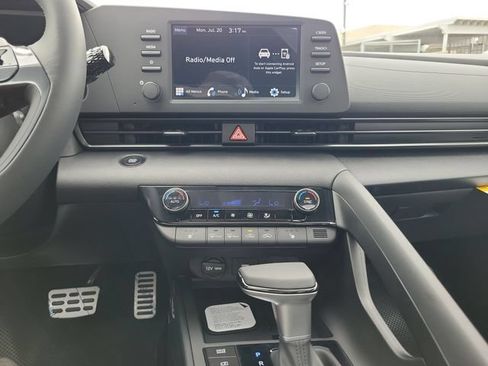 New 2026 Hyundai Elantra SEL Sport FWD image 15