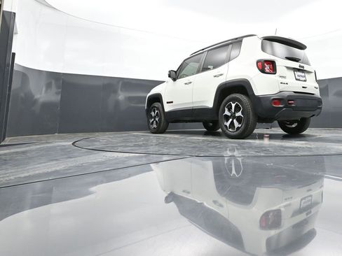 Used 2020 Jeep Renegade Trailhawk w/ UConnect 8.4 Nav Group AWD/4WD image 36