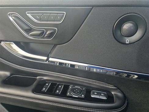 Certified 2023 Lincoln Corsair Reserve w/ Equipment Group 202A image 23