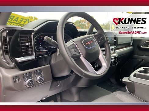 Used 2024 GMC Sierra 1500 Elevation image 17