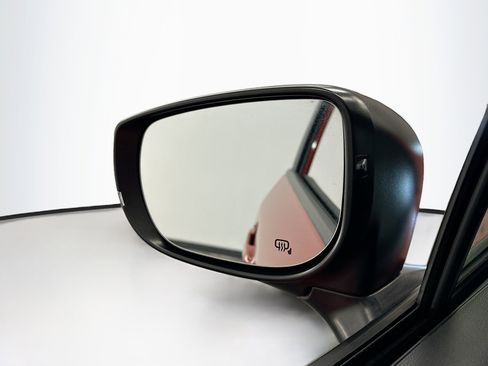 Used 2024 Subaru Crosstrek 2.0i Premium image 16