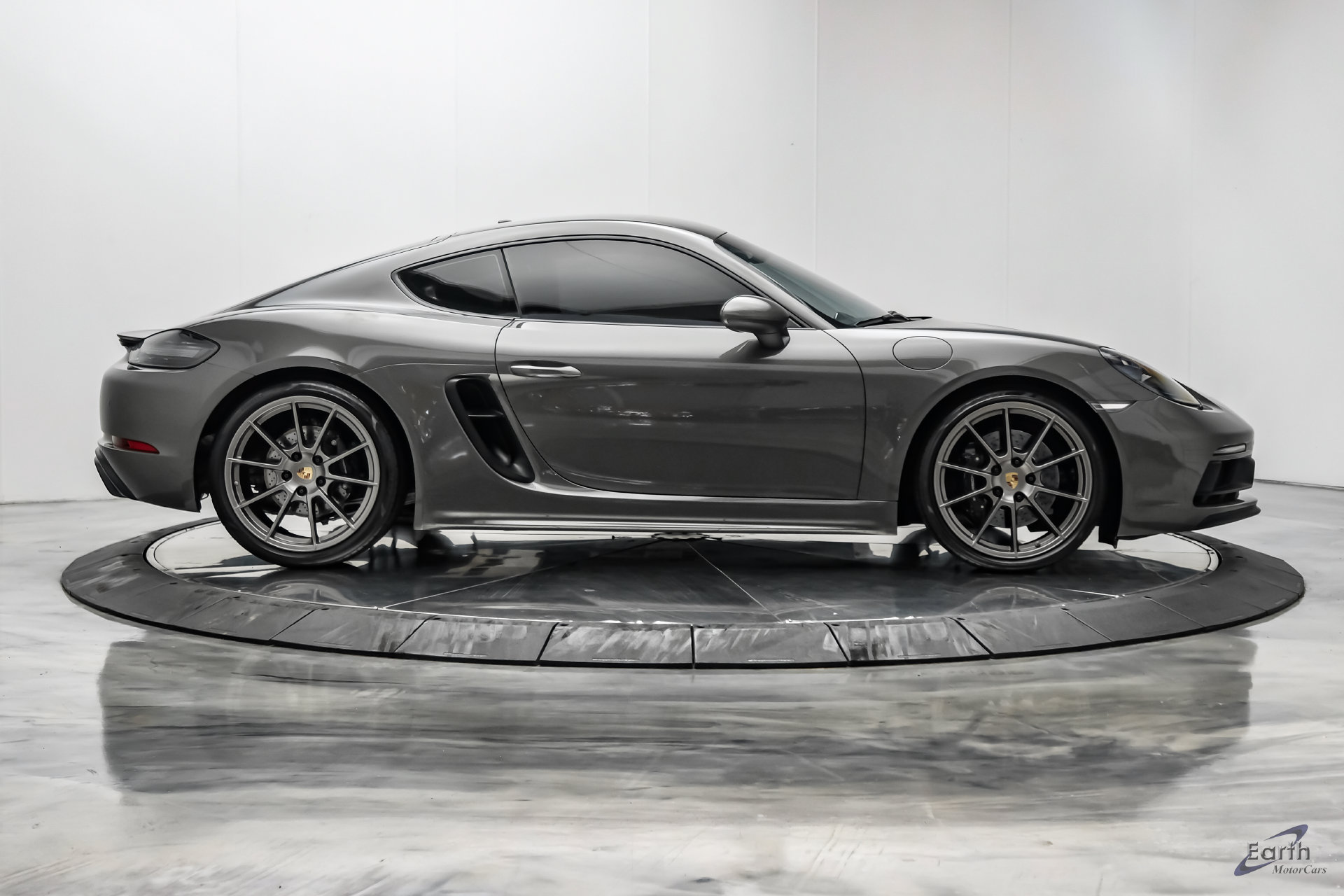 Used 2023 Porsche 718 Cayman GTS RWD image 18