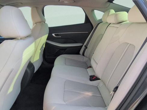 Used 2024 Hyundai Sonata SEL w/ Convenience Package FWD image 9