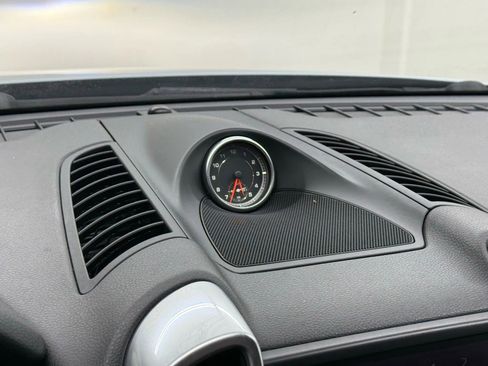 Used 2018 Porsche Cayenne Platinum Edition image 26