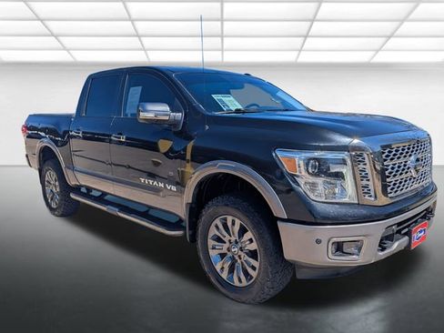 Used 2019 Nissan Titan Platinum Reserve image 1