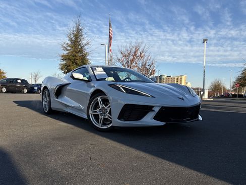 Used 2021 Chevrolet Corvette Stingray Preferred Cpe w/ 2LT image 2