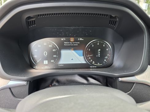 Used 2018 Volvo XC60 T6 Momentum w/ Advanced Package AWD/4WD image 30