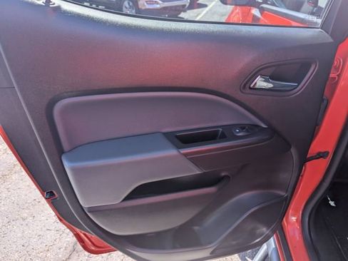 Used 2022 Chevrolet Colorado Z71 image 12