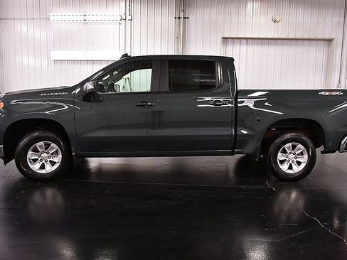 Used 2025 Chevrolet Silverado 1500 LT image 4