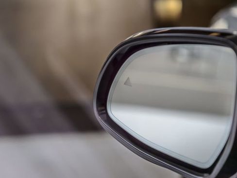 Used 2023 BMW X7 xDrive40i w/ M Sport Package image 58