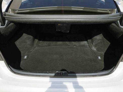 Used 2013 Lexus LS 460 w/ Comfort Pkg image 31