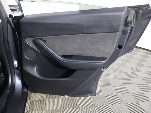 Used 2020 Tesla Model Y Long Range image 26