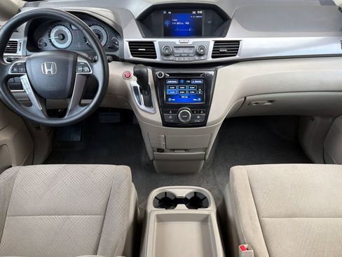 Used 2015 Honda Odyssey EX image 3