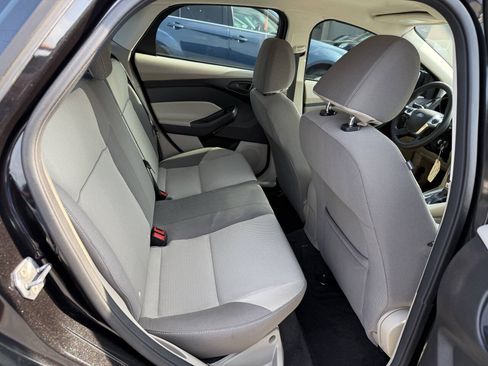 Used 2012 Ford Focus SE FWD image 19