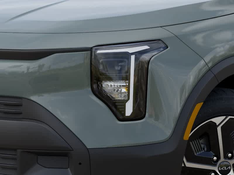 New 2027 Kia Niro LX FWD image 10