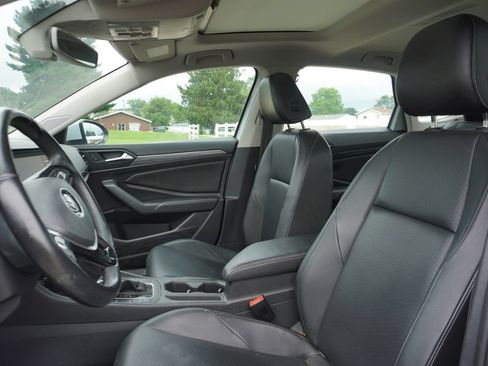 Used 2019 Volkswagen Jetta SEL FWD image 2