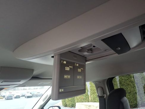 Used 2017 Dodge Grand Caravan SE w/ Power Window Group FWD image 14