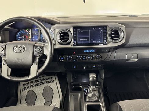 Used 2021 Toyota Tacoma TRD Off-Road AWD/4WD image 29